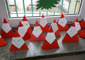 Mikołaj z kartonu - prace wykonane przez dzieci